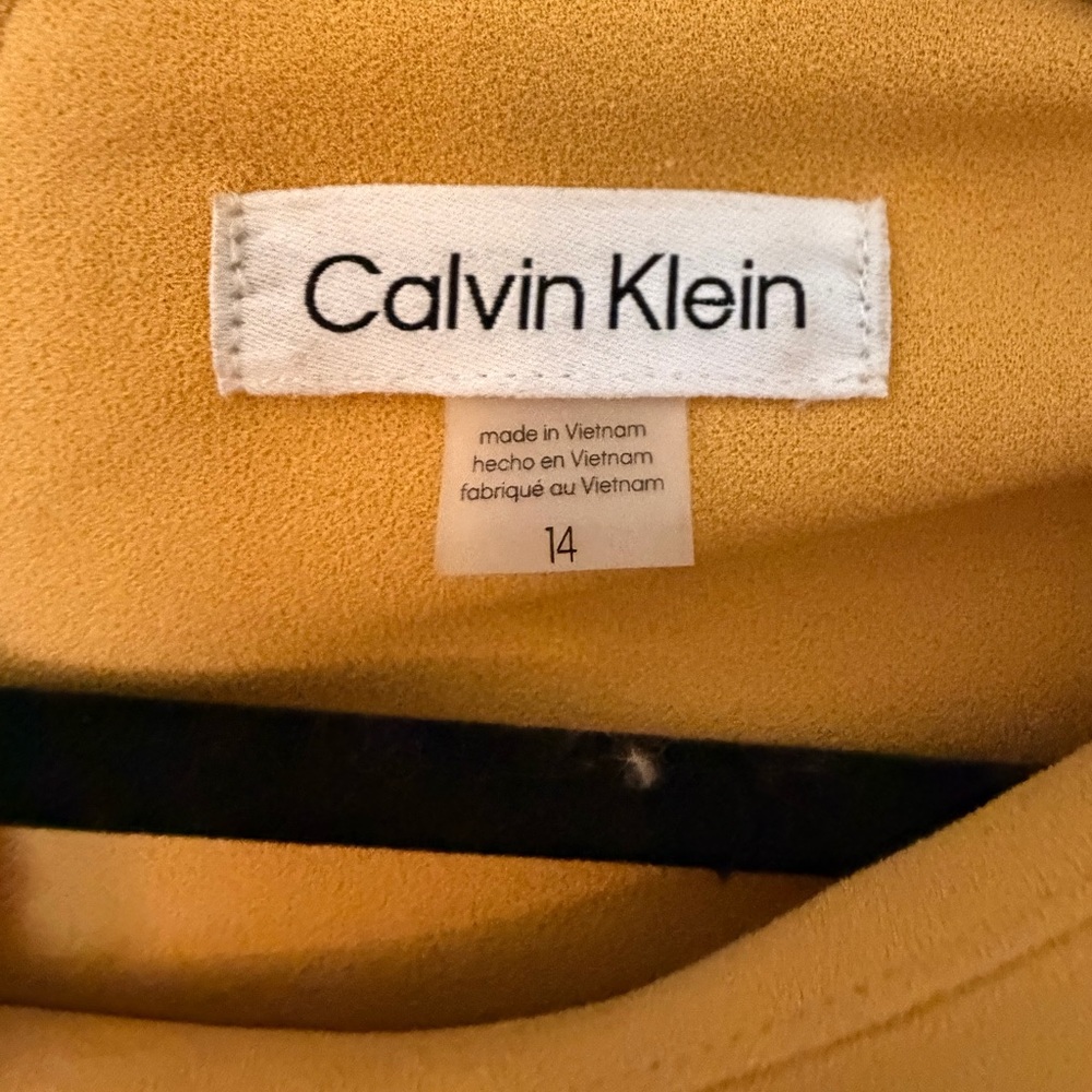 Calvin Klein Mustard Apparel - Picture 3 of 3